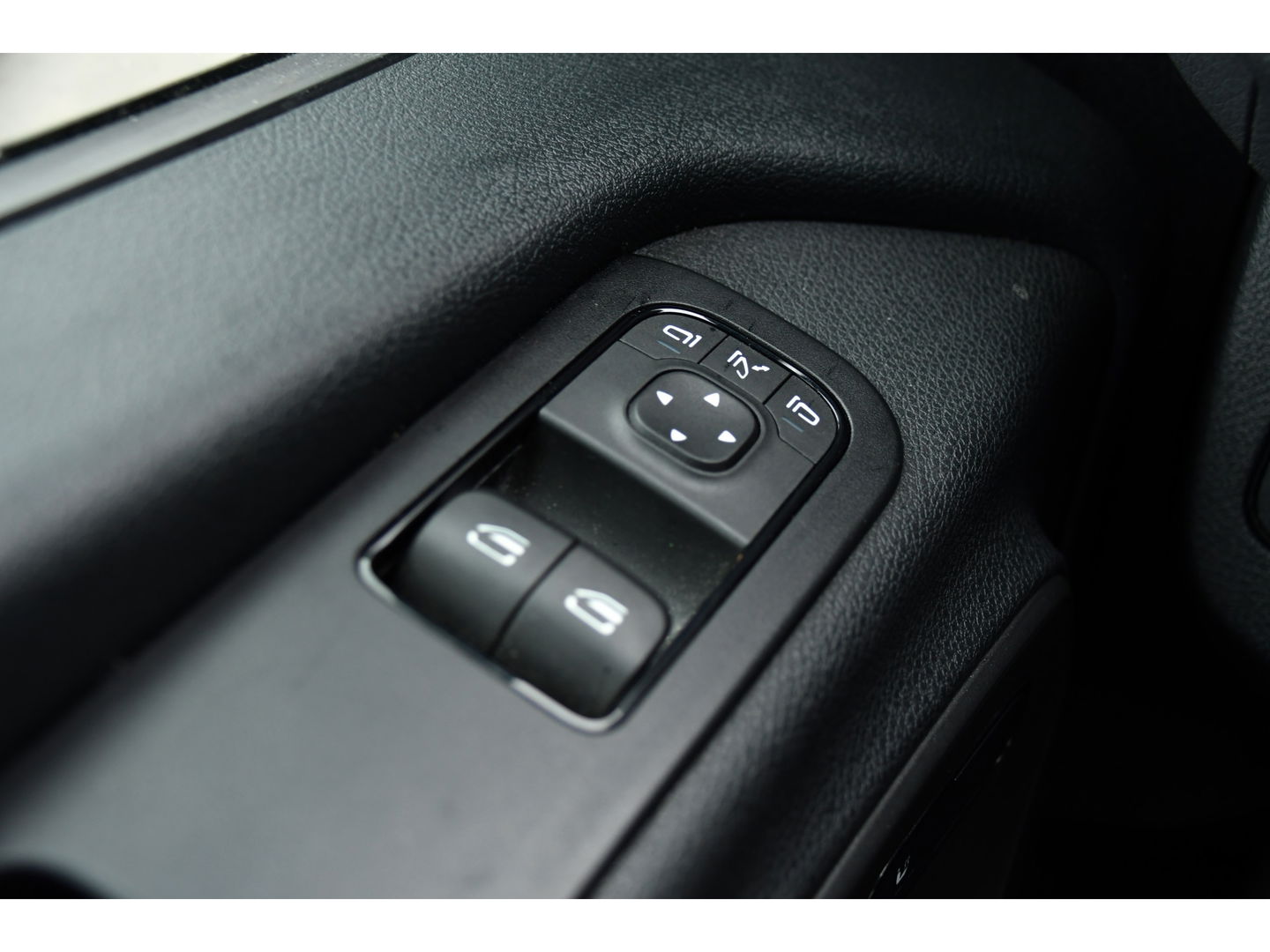 Mercedes-Benz Sprinter 317 1.9 CDI L2H2 RWD PB Edition Camera, Cruise, Carplay, LED, 170pk, Stoelverwarming, NAVI, Sensoren, Leder, Uniek!