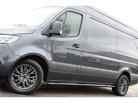 Mercedes-Benz Sprinter 317 1.9 CDI L2H2 RWD PB Edition Camera, Cruise, Carplay, LED, 170pk, Stoelverwarming, NAVI, Sensoren, Leder, Uniek!