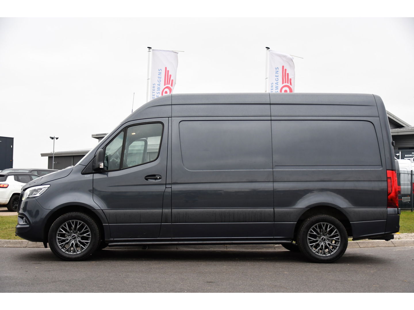 Mercedes-Benz Sprinter 317 1.9 CDI L2H2 RWD PB Edition Camera, Cruise, Carplay, LED, 170pk, Stoelverwarming, NAVI, Sensoren, Leder, Uniek!