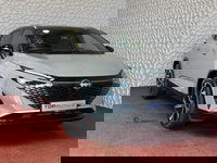 Nissan QASHQAI - 1.3 MHEV 160PK TEKNA PLUS BOSE TWO TONE 20''LMV LEER ALCANTARA PANO MASSAGE BOSE STOEL/STUUR/RUIT VERW MATRIX.LED ELEK.KLEP HEADUP 20''LMV GOOGLE NAVI 2026 ✅Top Auto's Wijchen , 30 Jaar Specialist in Nissan  : Alle Type's : Tekna / Plus / N-Design / N-Con