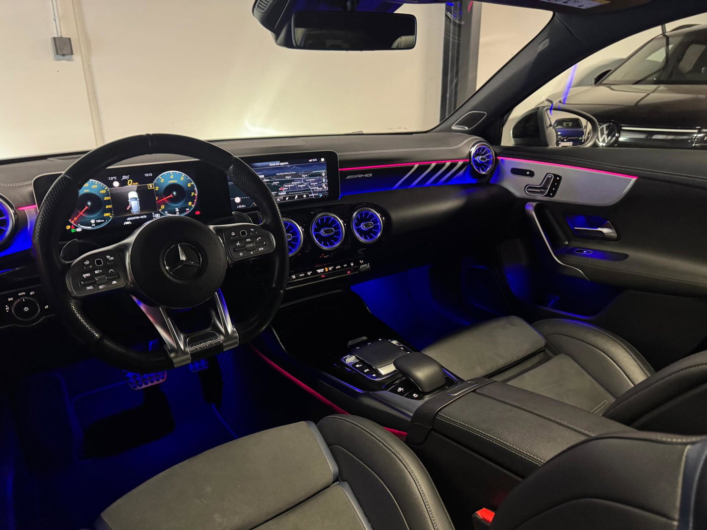 Mercedes-Benz A-Klasse AMG 35 4MATIC Edition 1 PANO KEYLESS