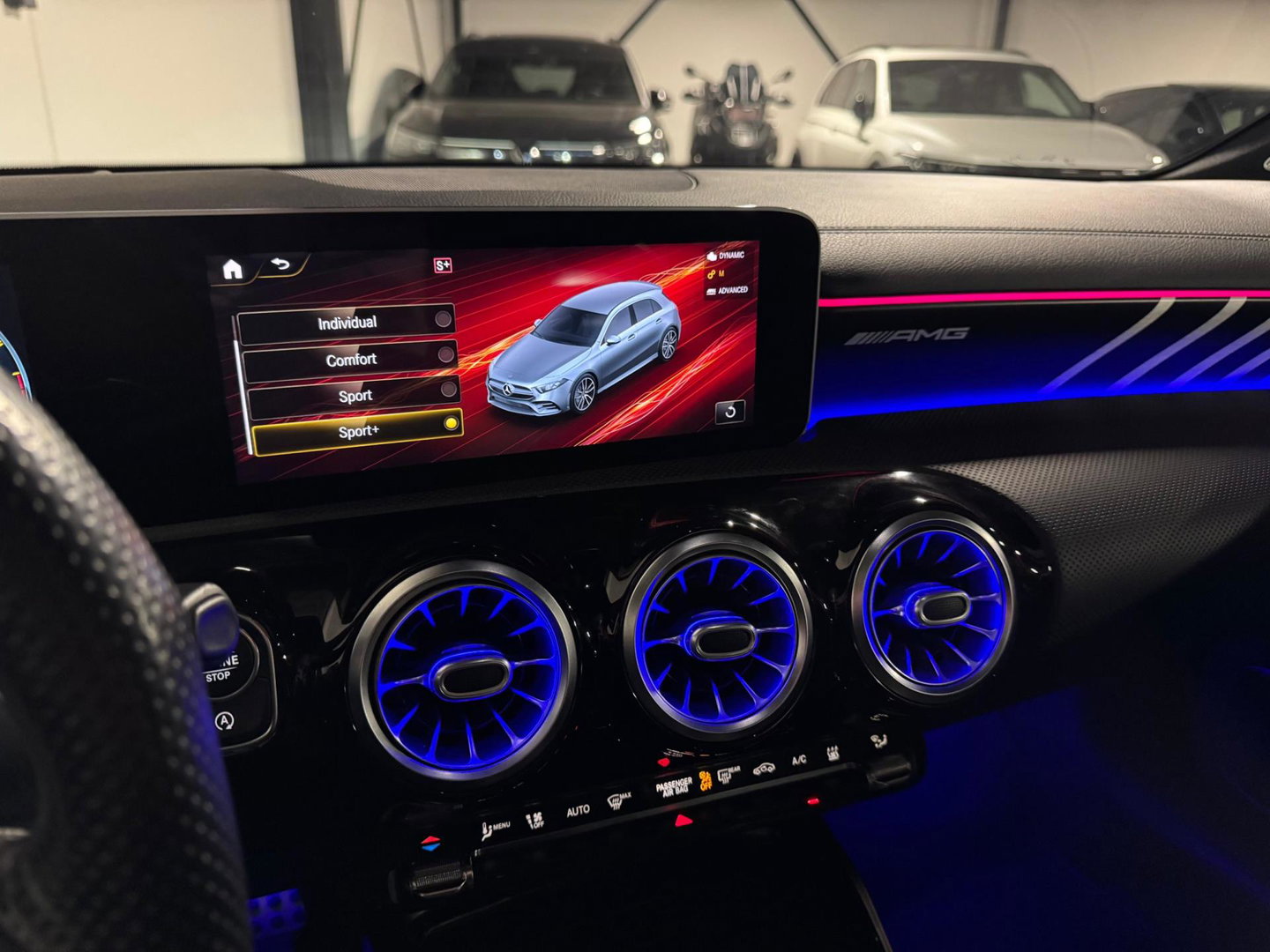 Mercedes-Benz A-Klasse AMG 35 4MATIC Edition 1 PANO KEYLESS