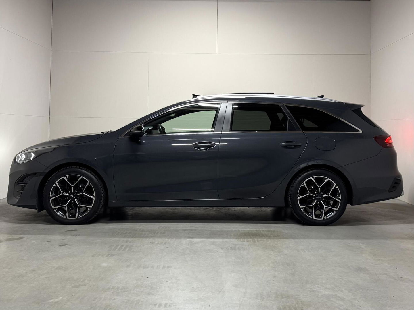 Kia Ceed Sportswagon 1.5 T-GDi GT-Line Pano Camera Trekh. NAP