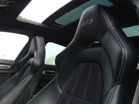 Porsche Panamera 4.0 V8 481PK GTS / carbon / alcantara / 360° / LED