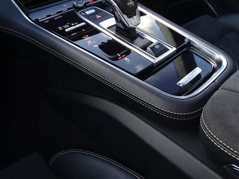 Porsche Panamera 4.0 V8 481PK GTS / carbon / alcantara / 360° / LED