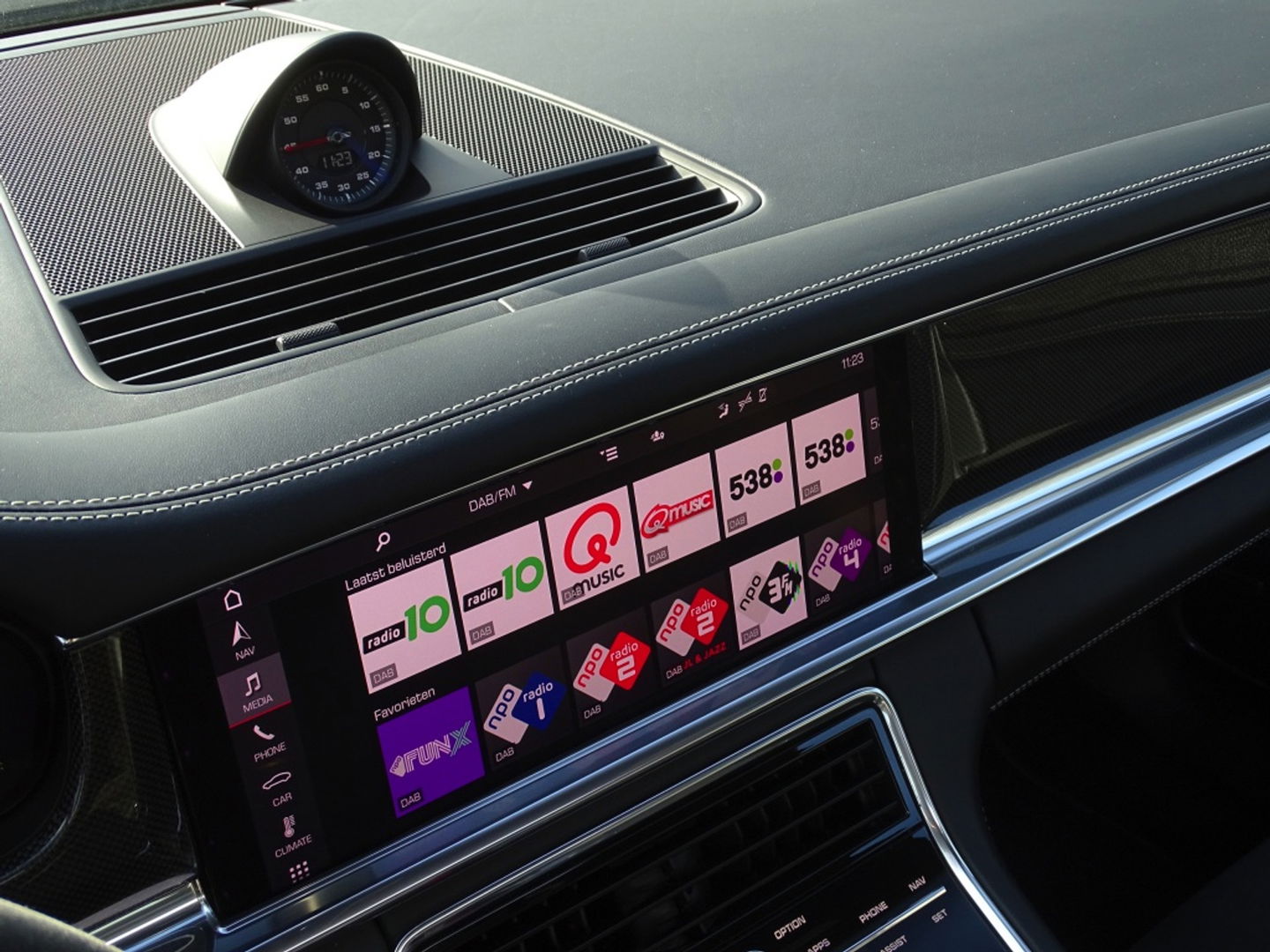 Porsche Panamera 4.0 V8 481PK GTS / carbon / alcantara / 360° / LED