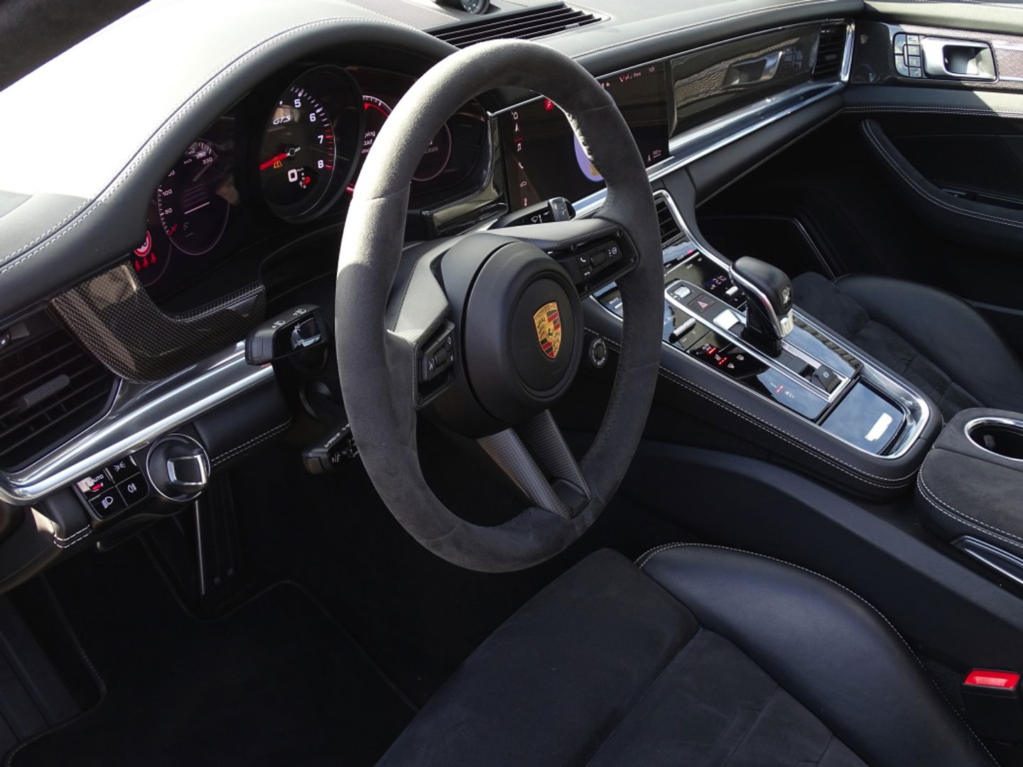 Porsche Panamera 4.0 V8 481PK GTS / carbon / alcantara / 360° / LED