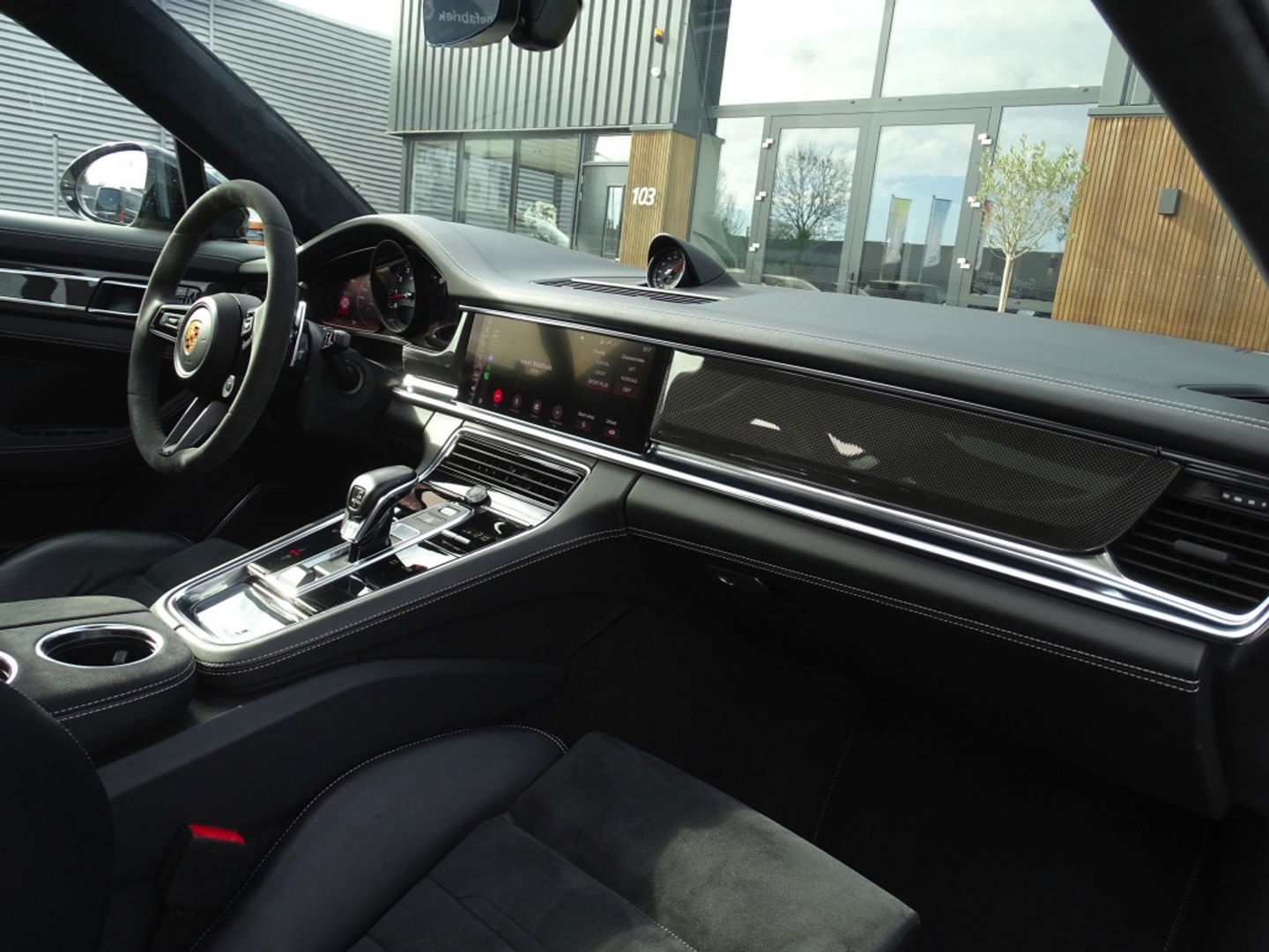 Porsche Panamera 4.0 V8 481PK GTS / carbon / alcantara / 360° / LED