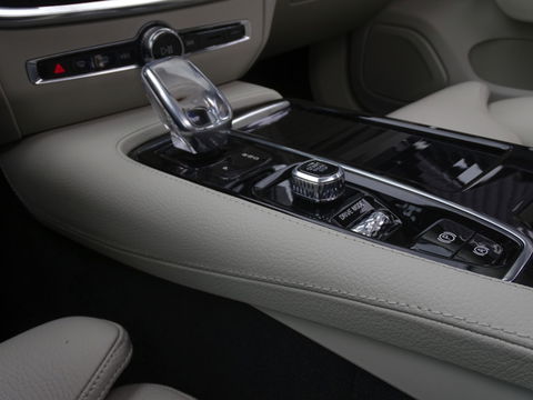 Volvo V60 2.0 T6 340PK AWD / R-Design / Inscription / LED