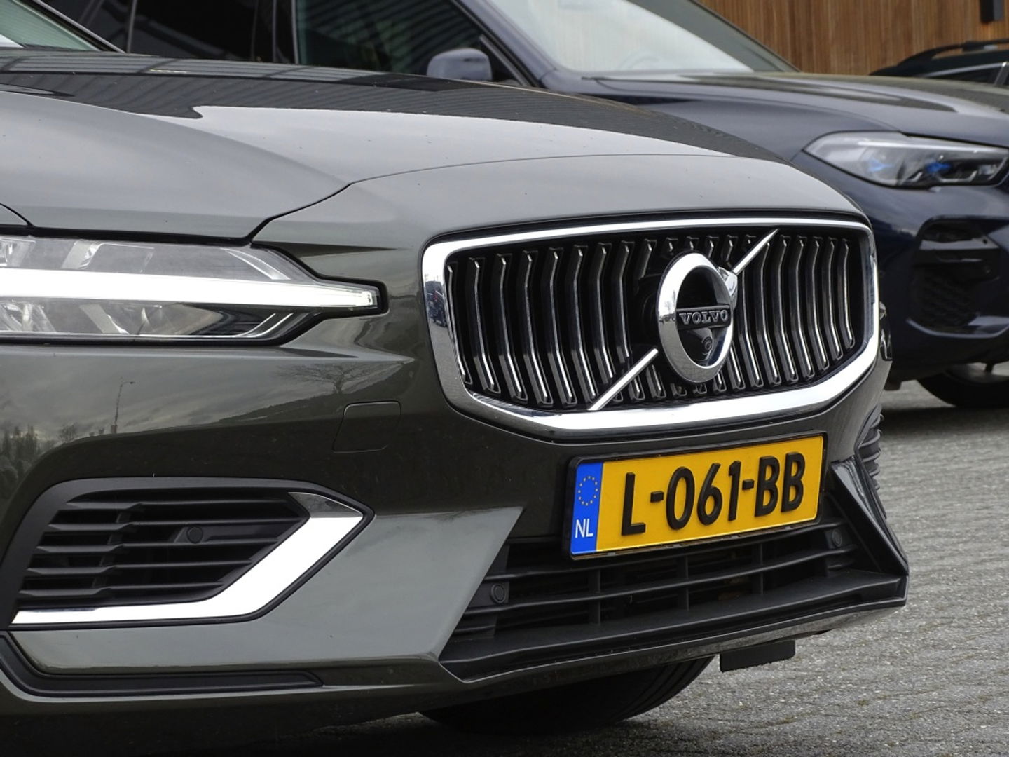Volvo V60 2.0 T6 340PK AWD / R-Design / Inscription / LED