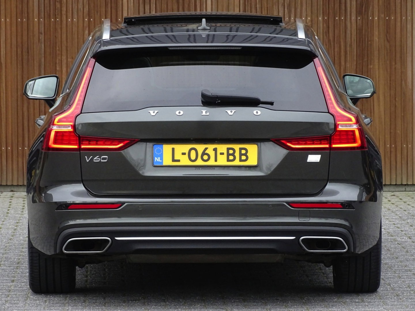 Volvo V60 2.0 T6 340PK AWD / R-Design / Inscription / LED