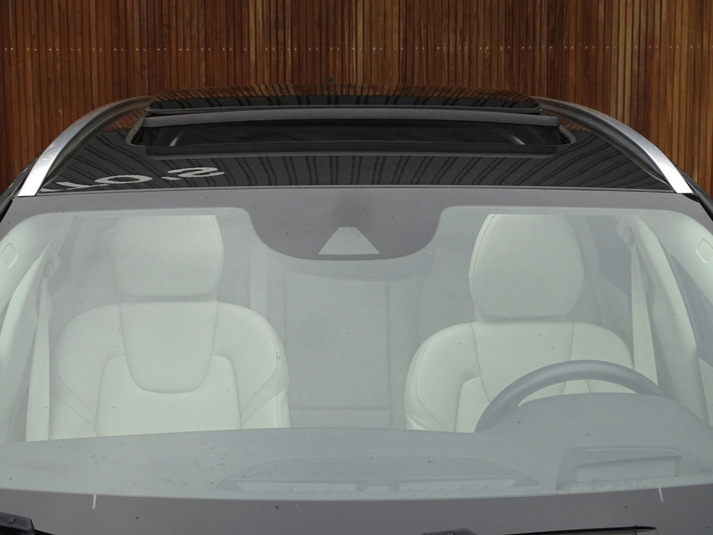 Volvo V60 2.0 T6 340PK AWD / R-Design / Inscription / LED