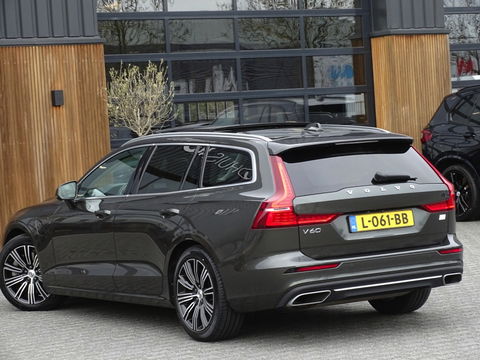 Volvo V60 2.0 T6 340PK AWD / R-Design / Inscription / LED