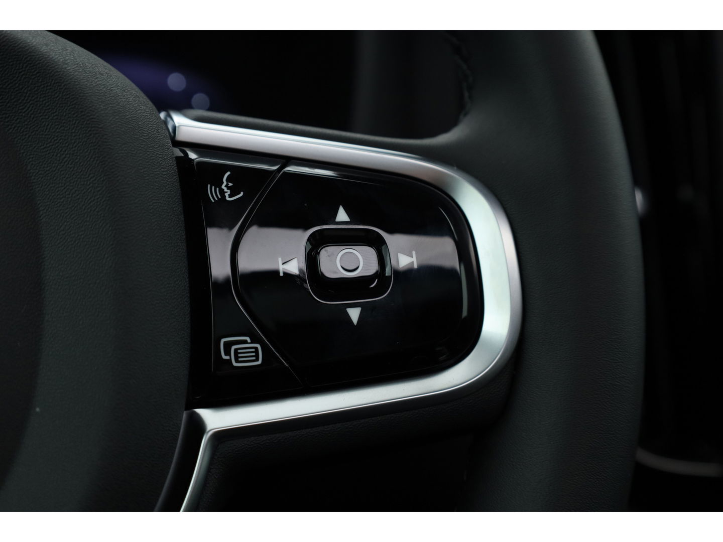 Volvo XC60 2.0 T6 Plug-in hybrid AWD Ultra Black Edition | Facelift | Pano | HUD | 360cam | Harman Kardon | Memory seats | Pilot Assist |