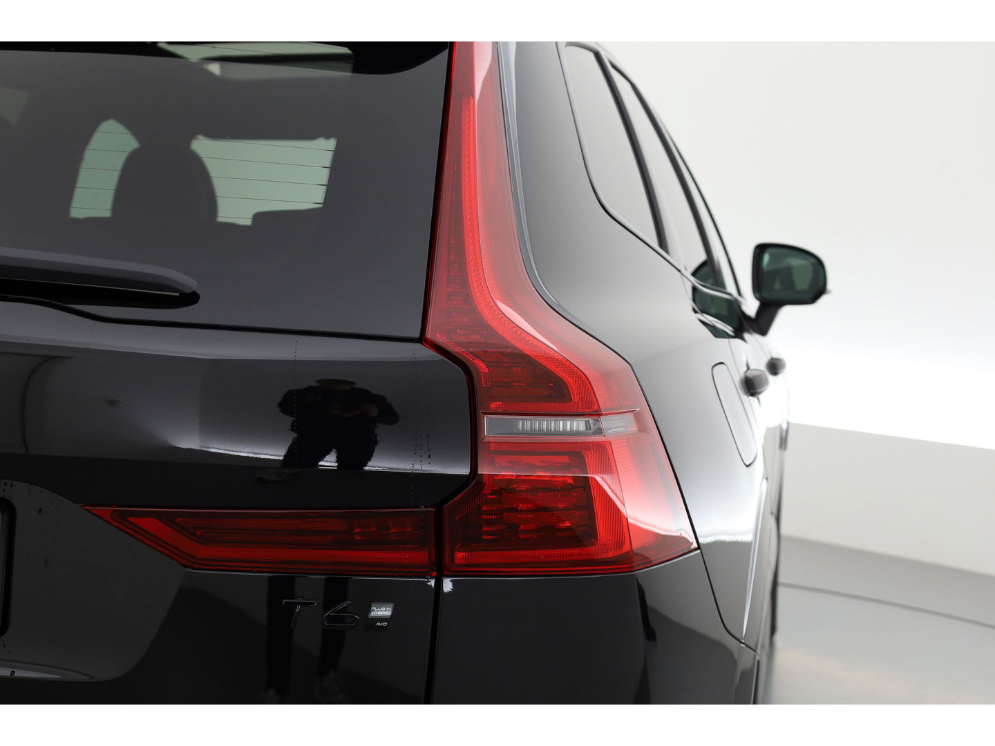 Volvo XC60 2.0 T6 Plug-in hybrid AWD Ultra Black Edition | Facelift | Pano | HUD | 360cam | Harman Kardon | Memory seats | Pilot Assist |