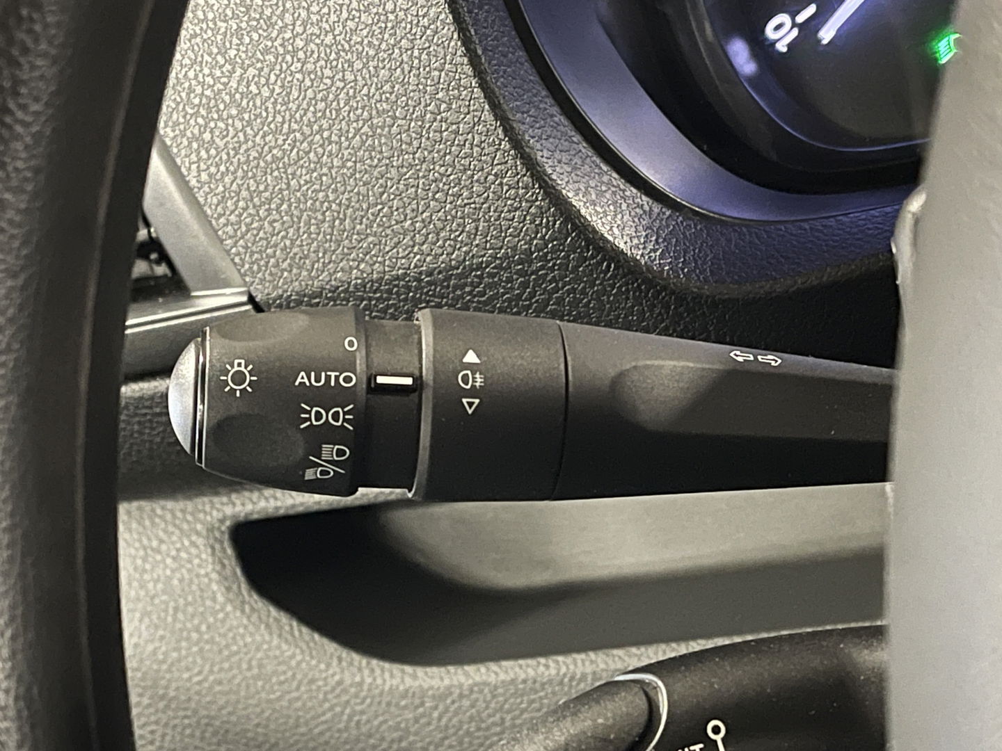 Citroën Jumpy 1.5 BlueHDI 100 M Club | Bijrijdersbank | Apple Carplay | Cruise Control | DAB | Airconditioning | Navigatie | Start/Stop Systeem |