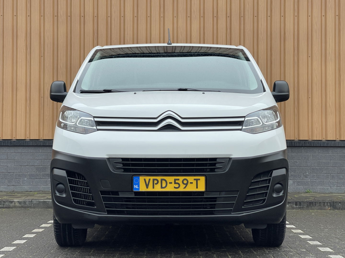 Citroën Jumpy 1.5 BlueHDI 100 M Club | Bijrijdersbank | Apple Carplay | Cruise Control | DAB | Airconditioning | Navigatie | Start/Stop Systeem |
