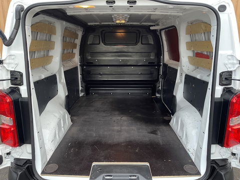 Citroën Jumpy 1.5 BlueHDI 100 M Club | Bijrijdersbank | Apple Carplay | Cruise Control | DAB | Airconditioning | Navigatie | Start/Stop Systeem |