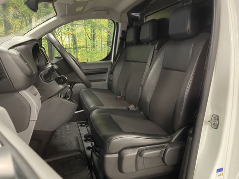 Citroën Jumpy 1.5 BlueHDI 100 M Club | Bijrijdersbank | Apple Carplay | Cruise Control | DAB | Airconditioning | Navigatie | Start/Stop Systeem |