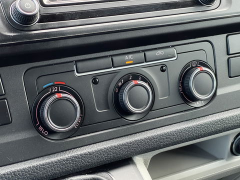 Volkswagen Transporter 2.0 TDI L2H1 DC | BTW |  Pick-up! | 6 Pers. | Trekhaak | Apple Carplay | Cruise Control | Stop&GO | Airconditioning |