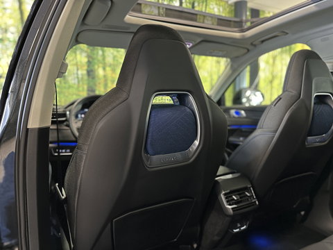 Lynk & Co 01 1.5 | NIEUW! | Panoramadak | 360° graden camera | Adaptive Cruise Control | Keyless | Elektrische Bestuurdersstoel + Geheugen | Parkeersensoren | Apple Carplay | Android Auto | Infinity Sound |