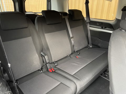 Peugeot Expert Traveller 8P 2.0 BlueHDi 150 Business Long S&S | Exportprijs | Cruise Control | Parkeersensoren Achter | Apple Carplay/Android Auto | Navigatie | Airconditioning | Bluetooth |