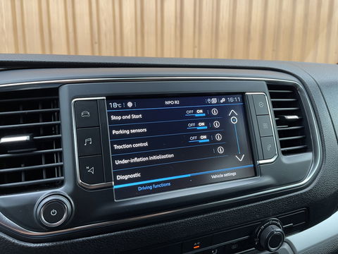Peugeot Expert Traveller 8P 2.0 BlueHDi 150 Business Long S&S | Exportprijs | Cruise Control | Parkeersensoren Achter | Apple Carplay/Android Auto | Navigatie | Airconditioning | Bluetooth |