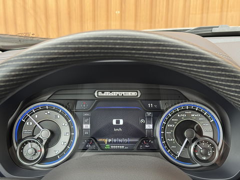 Dodge Ram 1500 5.7 V8 4x4 Crew Cab Limited | Luchtvering | LPG | Harman/Kardon | Panoramadak | 22" Lichtmetaal | Stoelventilatie / verwarming | Stuurwielverwarming | 360° Camera | Spiegel Camera |