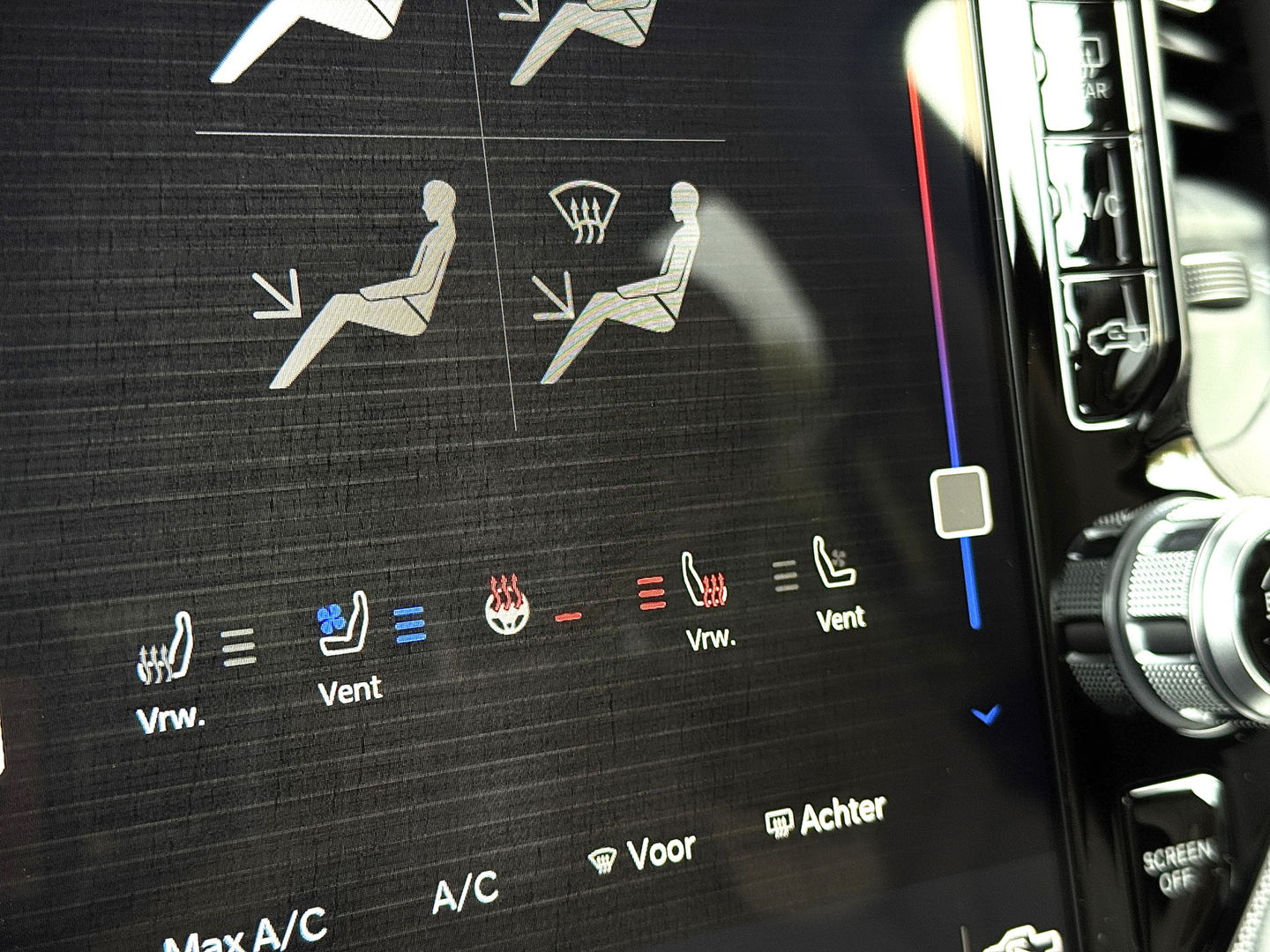 Dodge Ram 1500 5.7 V8 4x4 Crew Cab Limited | Luchtvering | LPG | Harman/Kardon | Panoramadak | 22" Lichtmetaal | Stoelventilatie / verwarming | Stuurwielverwarming | 360° Camera | Spiegel Camera |