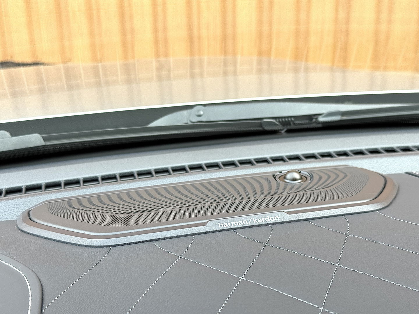 Dodge Ram 1500 5.7 V8 4x4 Crew Cab Limited | Luchtvering | LPG | Harman/Kardon | Panoramadak | 22" Lichtmetaal | Stoelventilatie / verwarming | Stuurwielverwarming | 360° Camera | Spiegel Camera |