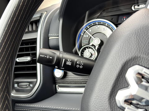 Dodge Ram 1500 5.7 V8 4x4 Crew Cab Limited | Luchtvering | LPG | Harman/Kardon | Panoramadak | 22" Lichtmetaal | Stoelventilatie / verwarming | Stuurwielverwarming | 360° Camera | Spiegel Camera |