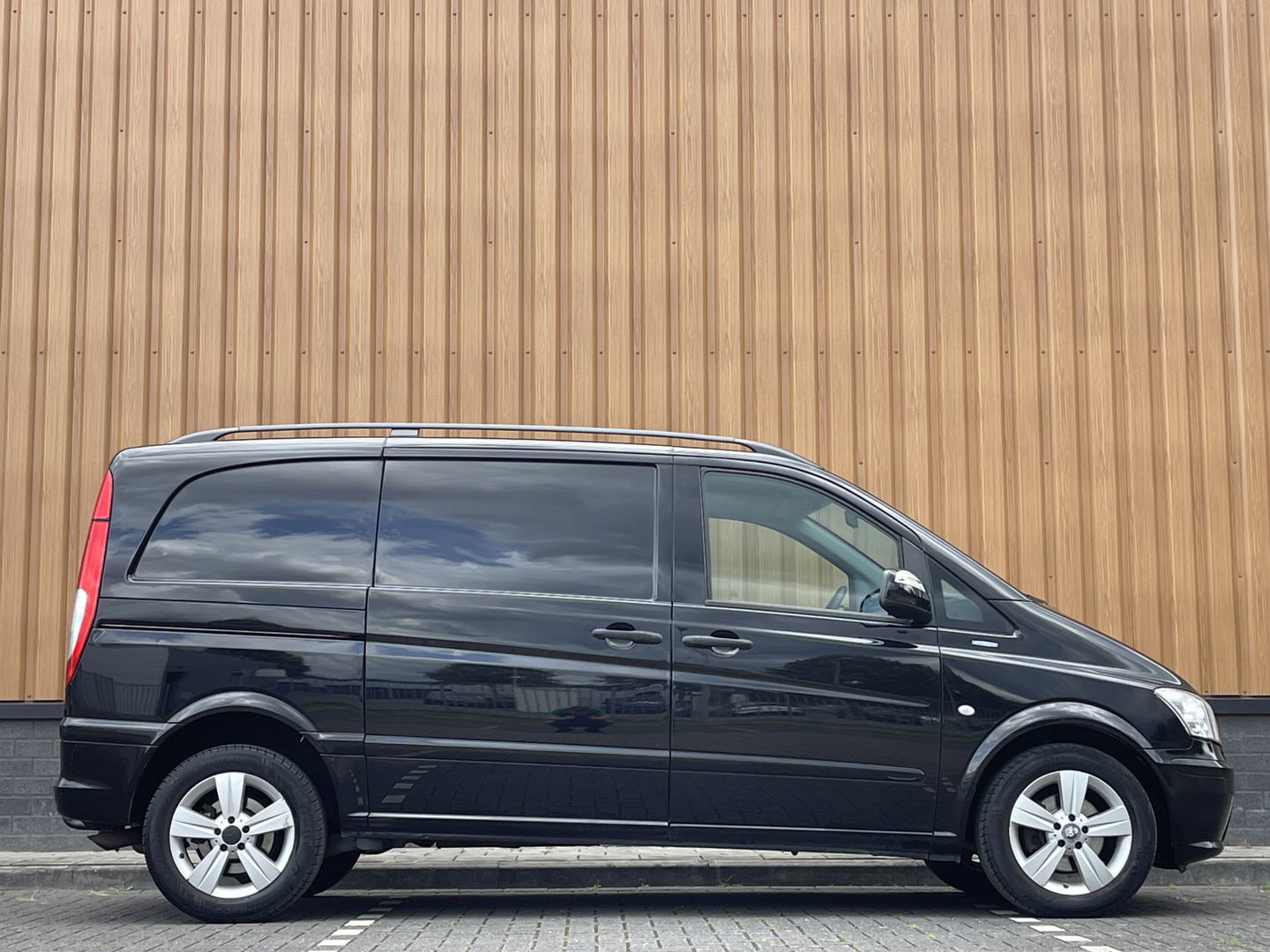 Mercedes-Benz Vito 122 CDI 320 Lang | Handel/Export | Airconditioning | Lichtmetaal 17'' | Trekhaak | Origineel Nederlands |