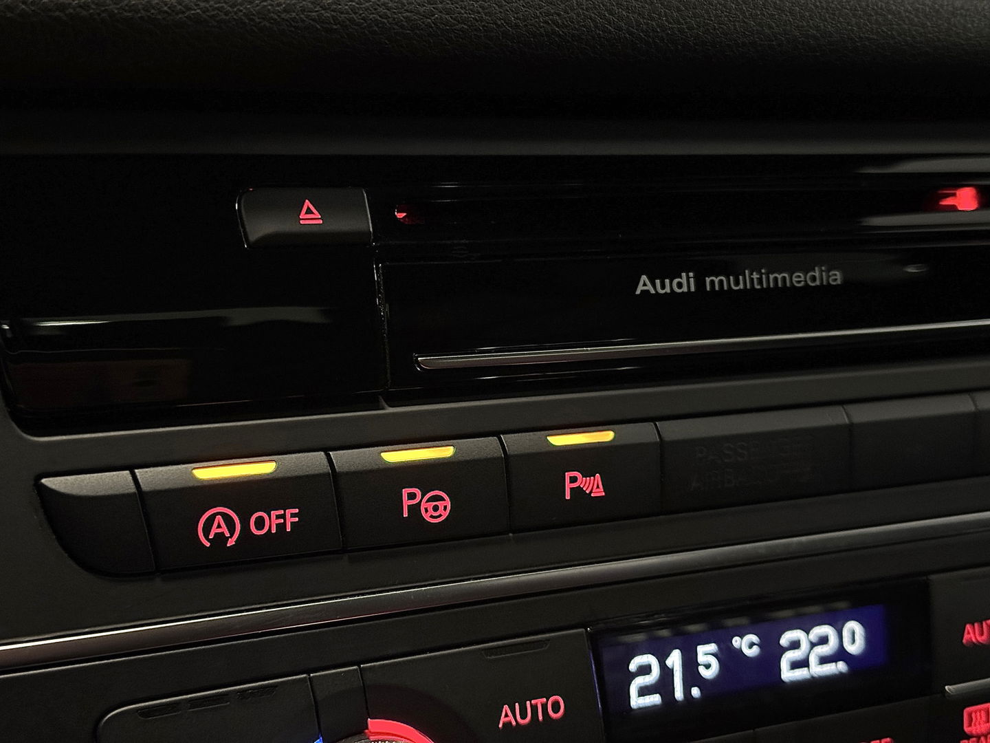 Audi RS6 4.0 TFSI Quattro Performance Pro Line Plus | 605 PK! | Keramische Remmen | Panoramadak | Leder | Apple Carplay | Android Auto | Adaptieve Cruise Control | Dodehoek Sensor | Lane Assist | Bose | 360° Graden Camera |