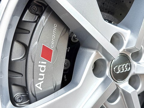 Audi RS6 4.0 TFSI Quattro Performance Pro Line Plus | 605 PK! | Keramische Remmen | Panoramadak | Leder | Apple Carplay | Android Auto | Adaptieve Cruise Control | Dodehoek Sensor | Lane Assist | Bose | 360° Graden Camera |