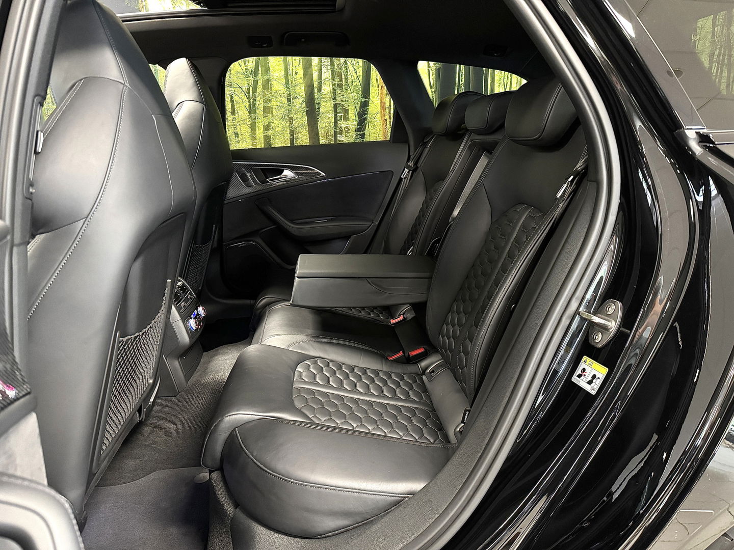 Audi RS6 4.0 TFSI Quattro Performance Pro Line Plus | 605 PK! | Keramische Remmen | Panoramadak | Leder | Apple Carplay | Android Auto | Adaptieve Cruise Control | Dodehoek Sensor | Lane Assist | Bose | 360° Graden Camera |