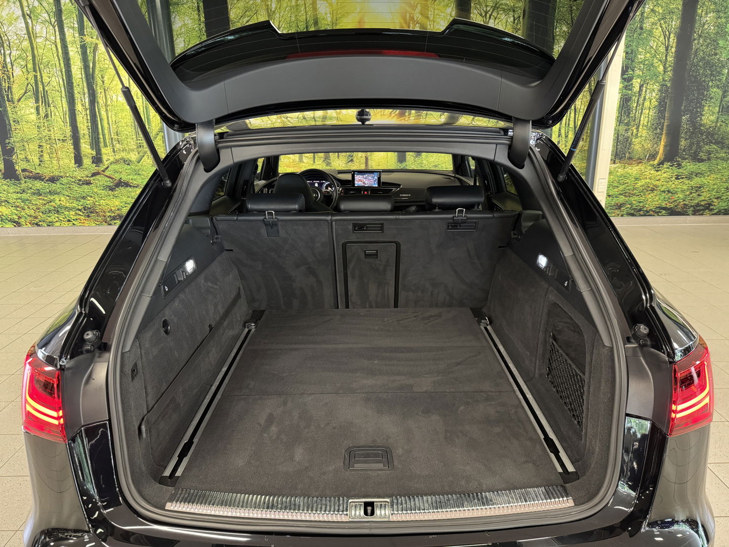 Audi RS6 4.0 TFSI Quattro Performance Pro Line Plus | 605 PK! | Keramische Remmen | Panoramadak | Leder | Apple Carplay | Android Auto | Adaptieve Cruise Control | Dodehoek Sensor | Lane Assist | Bose | 360° Graden Camera |