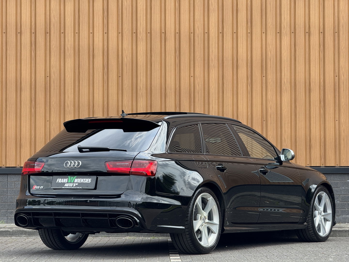Audi RS6 4.0 TFSI Quattro Performance Pro Line Plus | 605 PK! | Keramische Remmen | Panoramadak | Leder | Apple Carplay | Android Auto | Adaptieve Cruise Control | Dodehoek Sensor | Lane Assist | Bose | 360° Graden Camera |