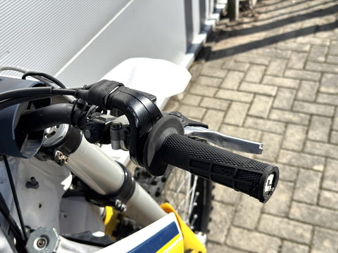 Husqvarna FE 350 | 92 uur | 4-Takt | Elektrische start | Vorkbeschermers Polisport | Crossmotor |