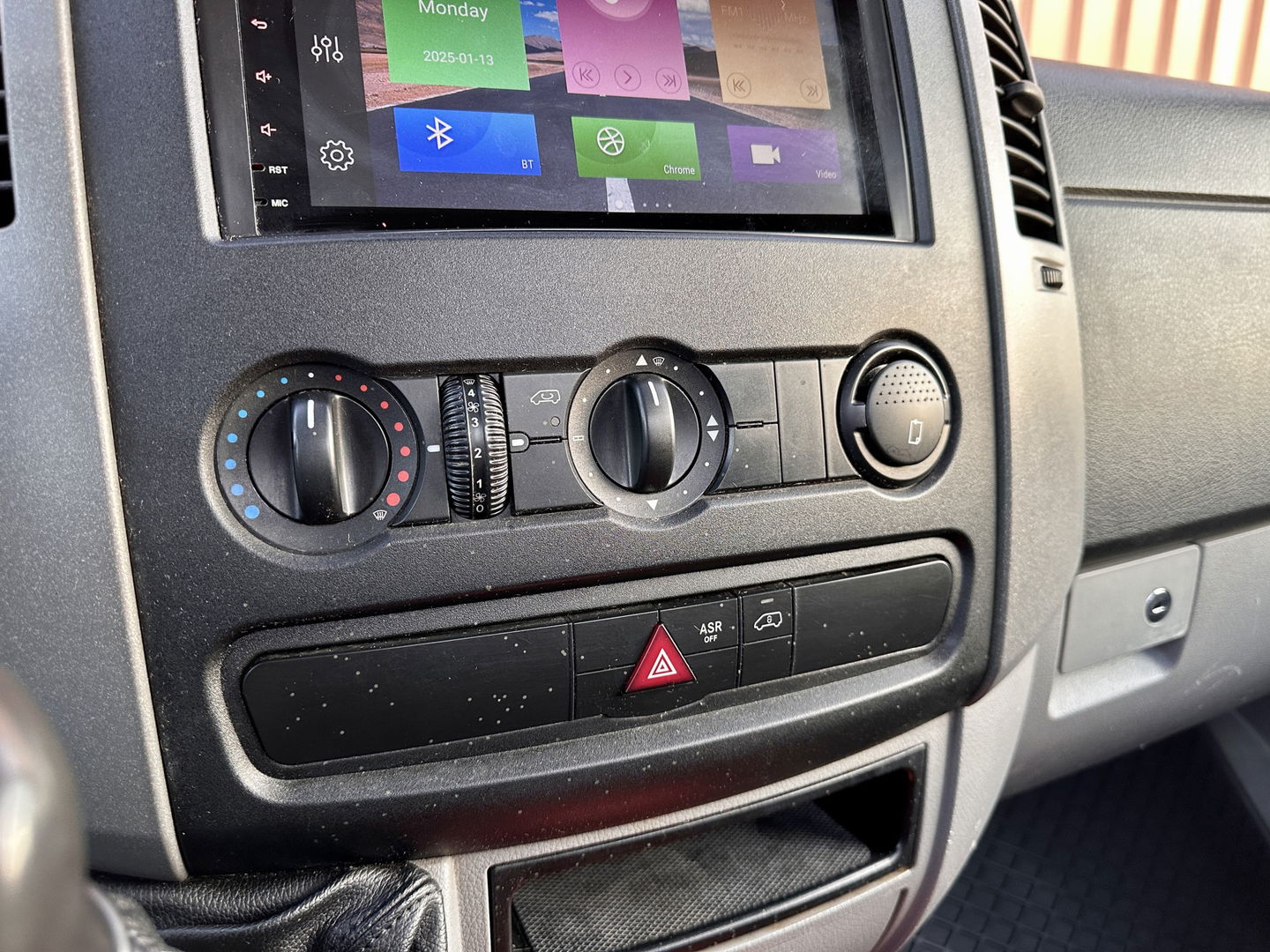 Mercedes-Benz Sprinter 310 2.2 CDI 432 | 3500 KG! | Laad vermogen 1397 KG | Cruise Control | Navigatie  | Bluetooth | Trekhaak |