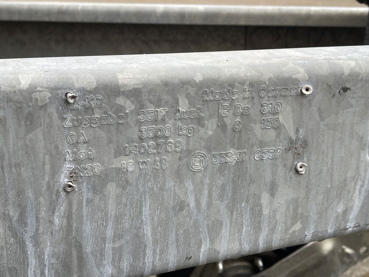 Saris C3000 | Marge! | Dubbelasser | Laadklep | 3000 KG!! |