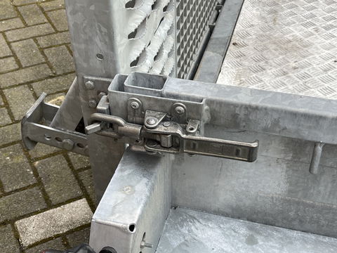 Saris C3000 | Marge! | Dubbelasser | Laadklep | 3000 KG!! |