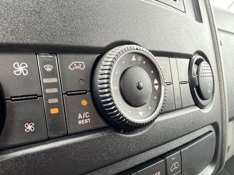 Volkswagen Crafter 50 2.0 TDI L2H1 | Airconditioning | Radio / CD Speler | 6- versnelling | Pick up | BTW vrij | 3 zits | Dubbel Lucht |