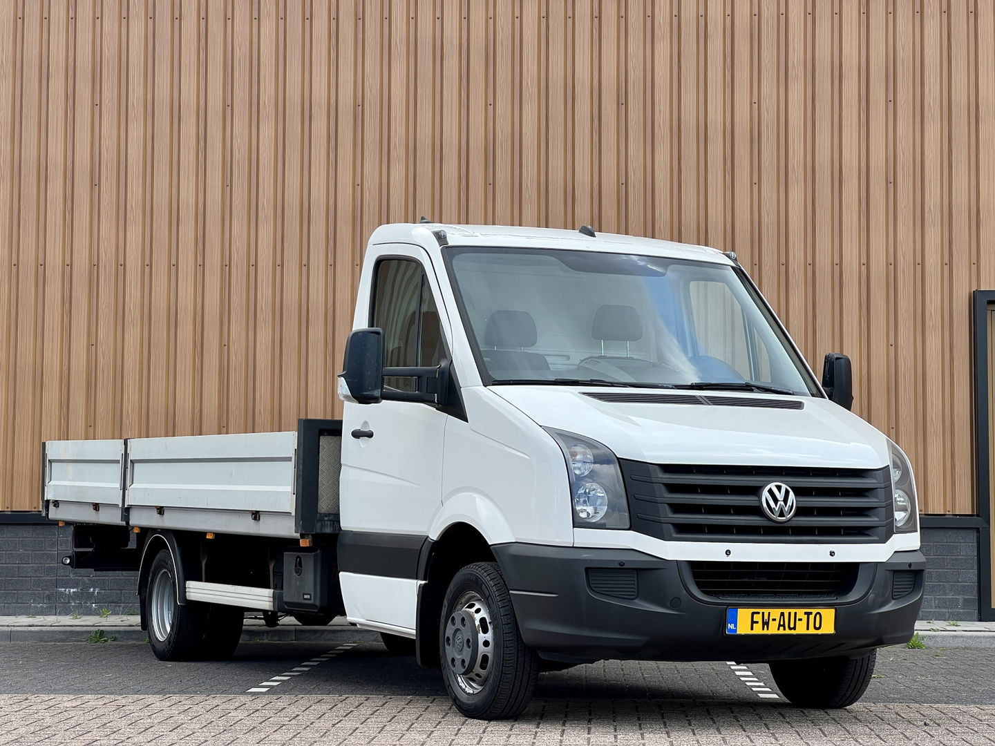 Volkswagen Crafter 50 2.0 TDI L2H1 | Airconditioning | Radio / CD Speler | 6- versnelling | Pick up | BTW vrij | 3 zits | Dubbel Lucht |