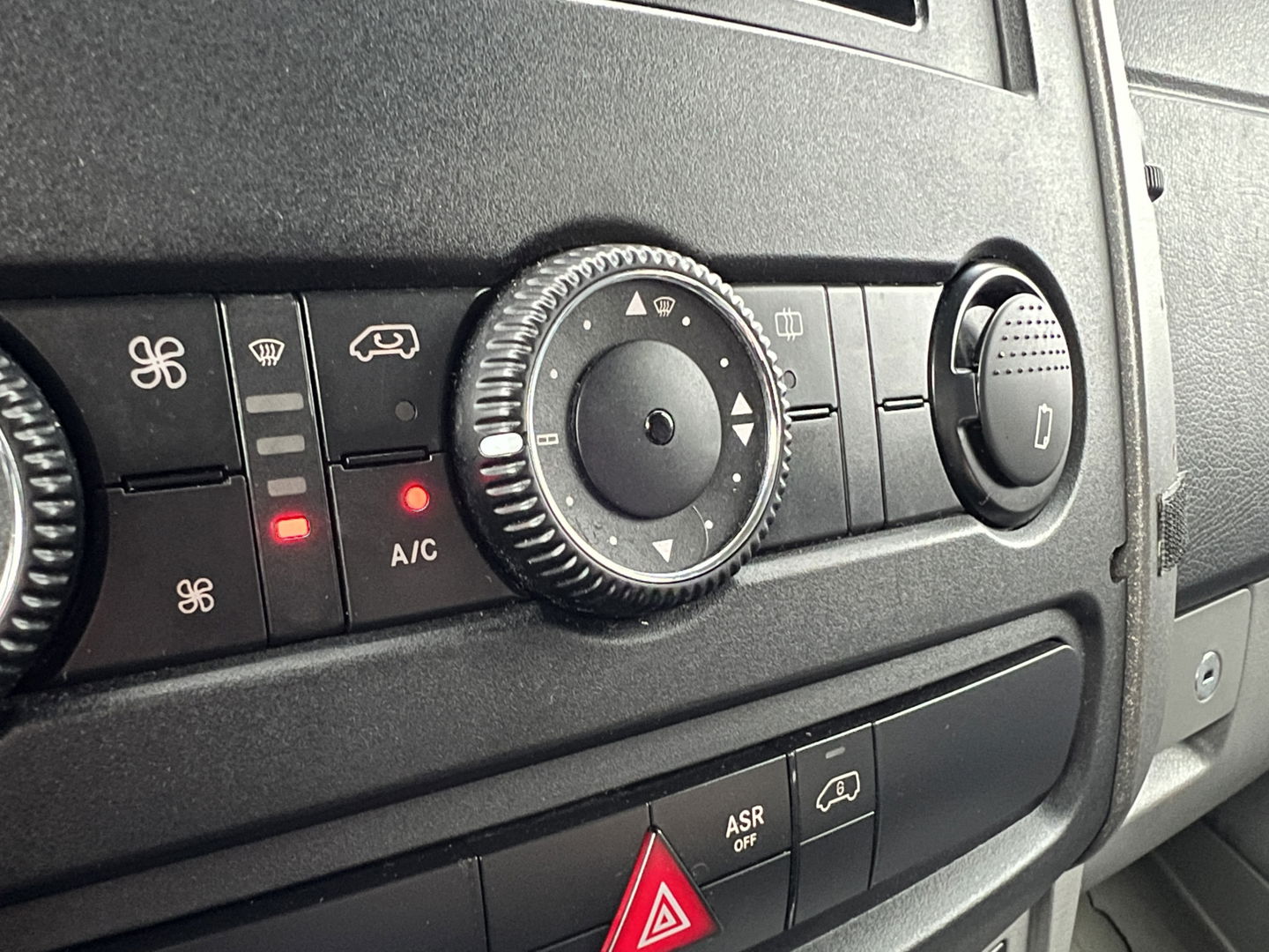 Mercedes-Benz Sprinter | Automaat! | Unieke basis voor oprijwagen | Dubbel Lucht | Airconditioning | Bard Wall-Mount |