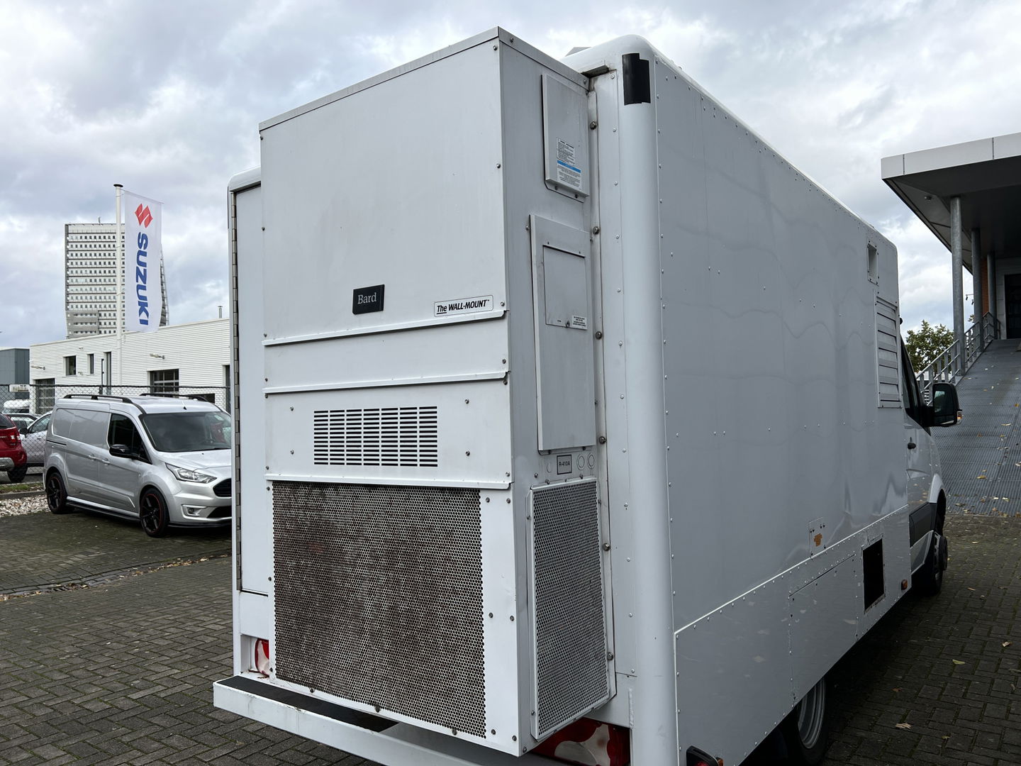 Mercedes-Benz Sprinter | Automaat! | Unieke basis voor oprijwagen | Dubbel Lucht | Airconditioning | Bard Wall-Mount |