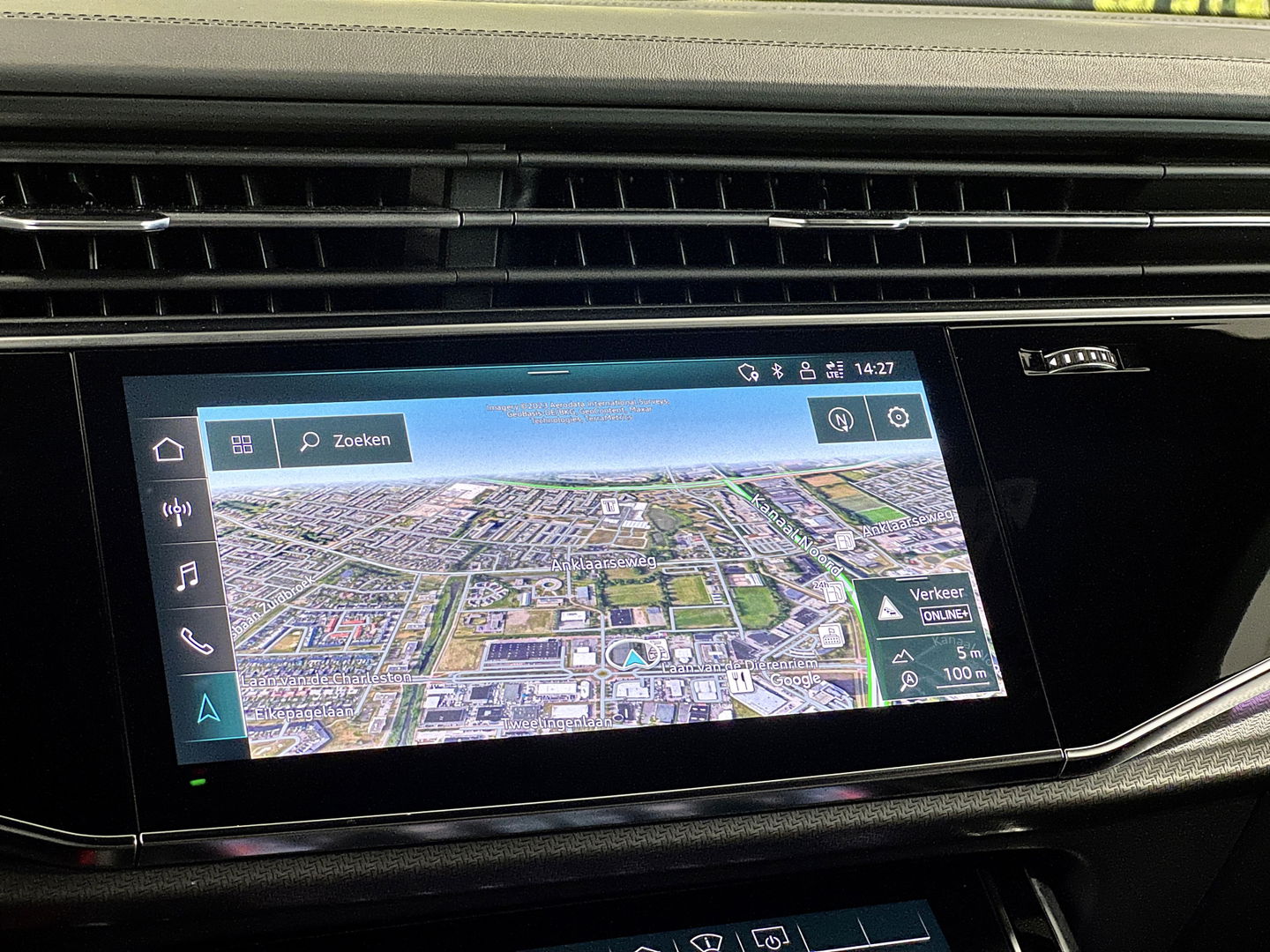 Audi RS Q8 4.0 TFSI RS Q8 quattro | Carbon Optiek Pakket | Dynamic Plus | Keramisch | 23'' lichtmetaal | Panoramadak | Massage | 600 Pk! | Head-up display | Trekhaak | Bang & Olufson |