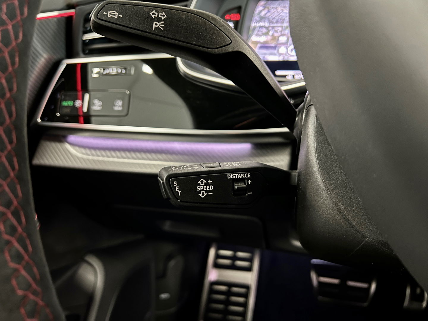 Audi RS Q8 4.0 TFSI RS Q8 quattro | Carbon Optiek Pakket | Dynamic Plus | Keramisch | 23'' lichtmetaal | Panoramadak | Massage | 600 Pk! | Head-up display | Trekhaak | Bang & Olufson |