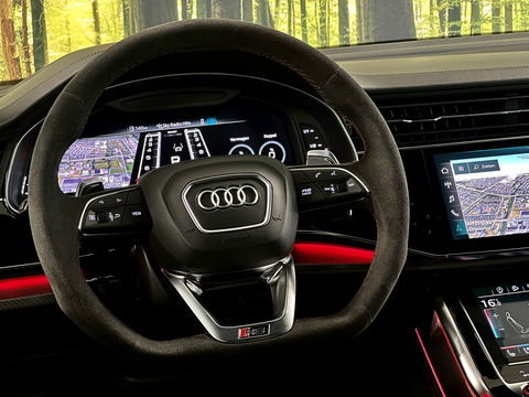 Audi RS Q8 4.0 TFSI RS Q8 quattro | Carbon Optiek Pakket | Dynamic Plus | Keramisch | 23'' lichtmetaal | Panoramadak | Massage | 600 Pk! | Head-up display | Trekhaak | Bang & Olufson |