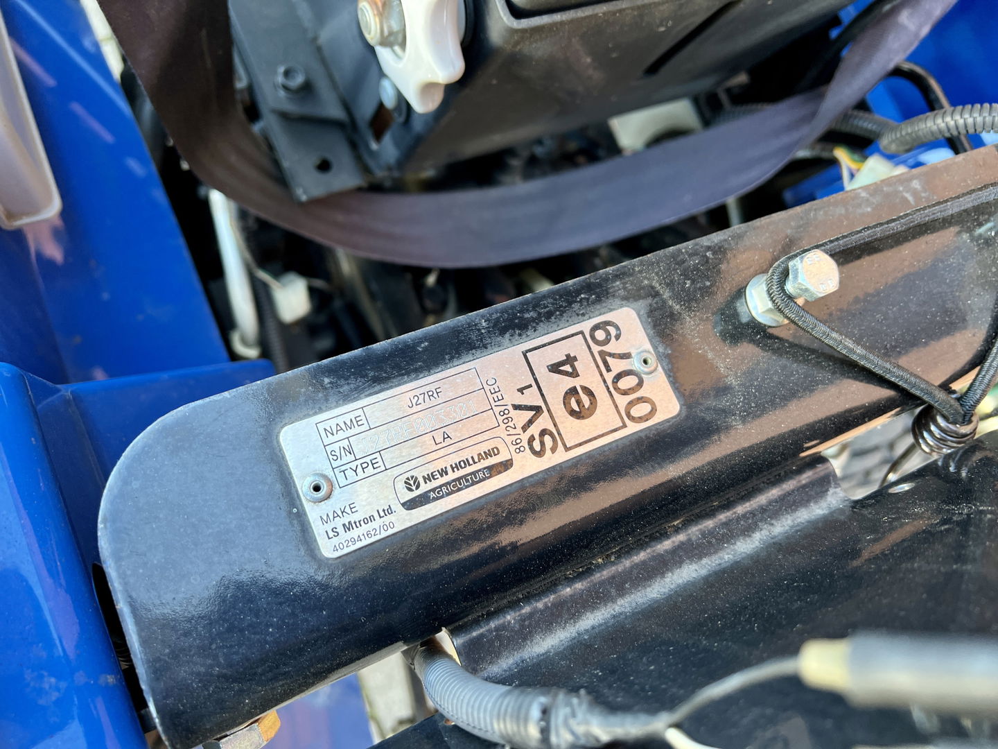 New Holland Boomer 25 | Aftak as voor + achter | Hefinrichting | 4WD | Differentieel slot | Cruise control | 58 uur | nieuw staat | trekhaak |