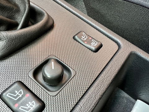 Mercedes-Benz C-Klasse 180 Sport | Schuif - Kanteldak | Stoelverwarming | Parkeersensoren | Elektrische Ramen | Elektrische Spiegels |